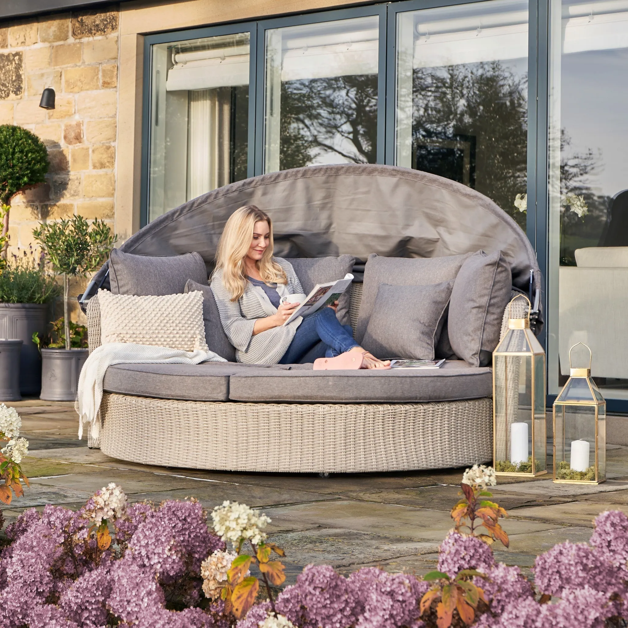 Bermuda Daybed in Stone Grey