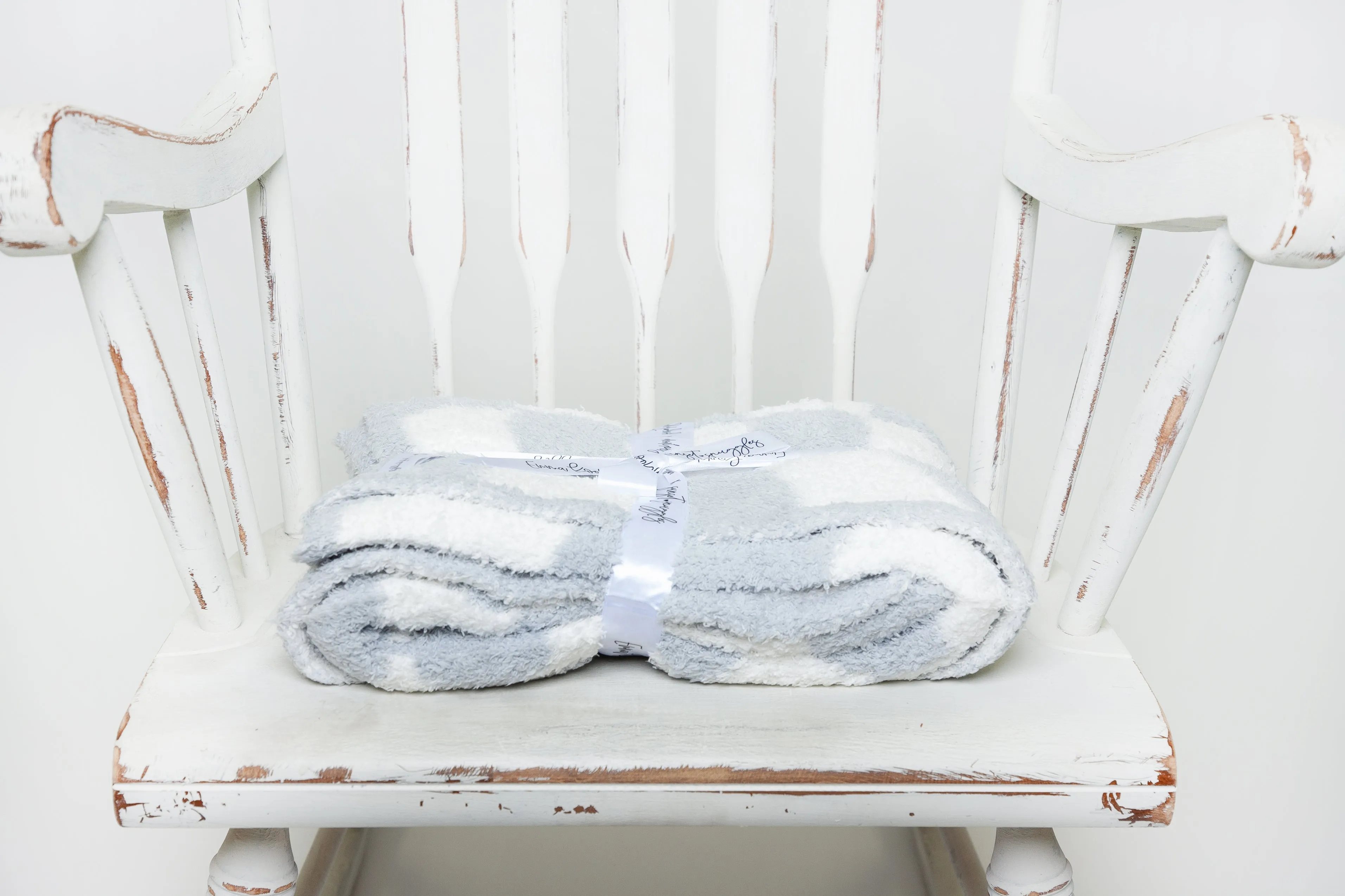 Frozen & White Wavy Checker Print Toddler Blanket